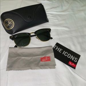 LIKE NEW UNISEX CLASSIC RAY-BANS